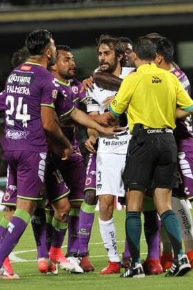February 14, 2018 - EUM20180214DEP26.JPG.CIUDAD DE MEXICO.- Soccer Futbol-Pumas-Veracruz.- El Veracruz derrota 2-1 a los Pumas de la UNAM en el Estadio Olimpico Universitario, duelo de la jornada 7 del torneo Clausura 2018, la noche de este miercoles 14 de febrero de 2018. Foto: Agencia EL UNIVERSAL Agustin Salinas RCC. Latin News: February 14, 2018  - ZUMAu78_ 20180214_zaf_u78_101 Copyright: xAgustinxSalinasx
