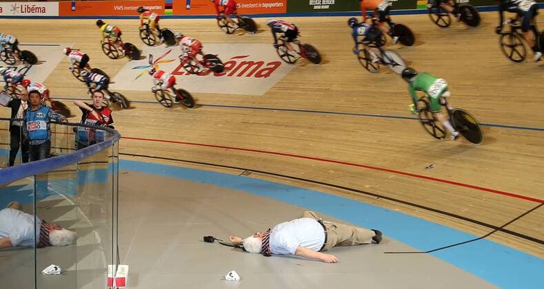 UCI 2018 Track Cycling UCI World Championships 2018 Apeldoorn NED 02 03 2018 xmdx UCI Commisair Andrew McCord United States crash with feamle raider UCI commander collides with a rider on the track as he rolls off parts of the wheels after a fall If you want to be on the ground for a longer period of time, you need to handle the 2018 Track Cycling World Championships
