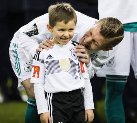Dusseldorf 23 03 2018 Toni Kroos Germany with his son Leon Germany Spain