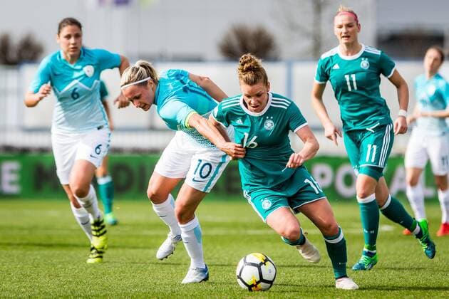 10 04 2018 Sportni Park Domzale SLO FIFA World Cup 2019 Qualifying Slovenia vs Germany in the picture Linda Dallmann of Germany of Germany and Dominika Conc of Slovenia during the FIFA Womens World Cup 2019 Group 5 Qualifying match between Slovenia and Germany at the Sportni Park in Domzale slovenia on 2018 04 10 Domzale  EX_SPIDA