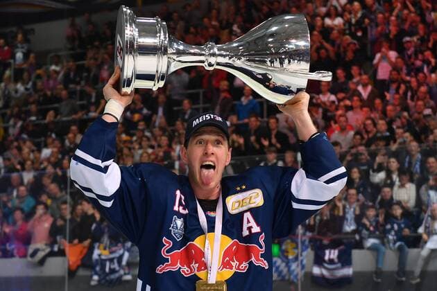 Jason JAFFRAY M with Cup Trophy Cup Award Ceremony Cheers Joy Enthusiasm EHC Red Bull Munich Eisbaeren Berlin 6 3 Ice Hockey DEL Play Off Final Game 7 am 26 04 2018 German Champion 2018