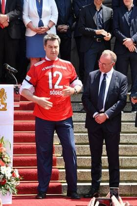 Prime Minister Dr Markus Söder Karl Heinz Rummenigge Reception of FC Bayern in the Munich State Chancellery Prime Minister Dr Markus Söder receives the record champions FC Bayern Munich Munich 09 May 2018