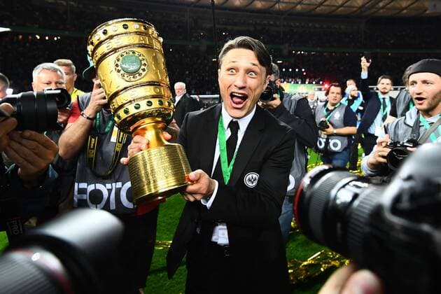 19 05 2018 xjhx DFB Cup Final Men Eintracht Frankfurt FC Bayern Munich emspor v l Eintracht Frankfurt Players celebrate the victory Celebration Cheers cheer Coach Niko Kovac SGE Eintracht Frankfurt Berlin