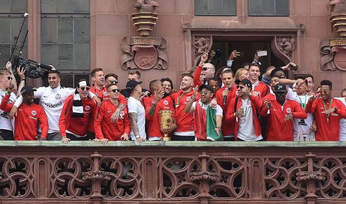 20 05 2018 xhbx Football Eintracht Frankfurt Reception at the Roemer with the DFB Cup emspor v l Team players from Eintracht Frankfurt Frankfurt am Main