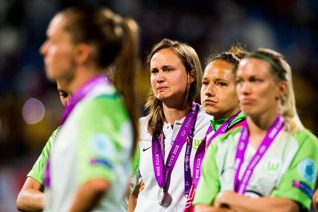 180524 Caroline Graham Hansen or Wolfsburg looks dejected after UEFA Womens Champions League final between VfL Wolfsburg and Olympique Lyonnais on May 24, 2018 in Kyiv Photo Vegard Wivestad Grott BILDBYRAN Code VG 170174  Copyright: VEGARDxWIVESTADxGRoTT BB180524BB097