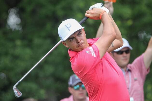 FORT WORTH, TX - MAY 24: Rickie Fowler (USA) hits from the 9th tee during the first round of the Fort Worth Invitational on May 24, 2018 at Colonial Country Club in Fort Worth, TX. (Photo by George Walker Icon Sportswire) GOLF: MAY 24 PGA Golf Herren - Fort Worth Invitational Icon18052403 EDITORIAL USE ONLY
