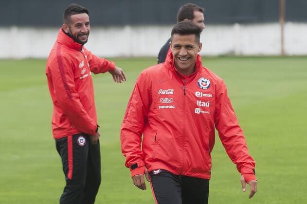 Fútbol, entrenamiento de la seleccion chilena. El jugador de la seleccion chilena Alexis Sanchez es fotografiado durante la practica realizada en el complejo deportivo Juan Pinto Duran de Santiago, Chile. 07 10 2017 Sergio Pina Photosport Football, Chilean national team Nationalteam training session. Chile s player Alexis Sanchez is pictured during the training session at the Juan Pinto Duran center in Santiago, Chile. 07 10 2017 Sergio Pina Photosport Entrenamiento de la seleccion chilena, 07 10 2017.