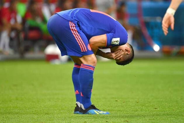 James RODRIGUEZ COL disappointment frustration disappointed frustrated dejected action individual action single image cut out full body whole figure Poland PO Colombia COL 0 3 Preliminary Group C match 31 on 24 06 2018 in Kazan Kazan Arena Soccer World Cup 2018 in Russia vom 14 06 15 07 2018