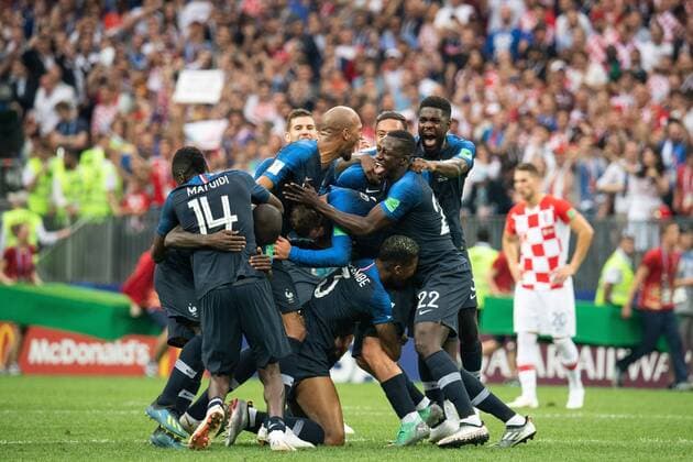 180715 Players of France celebrate after winning the FIFA World Cup final match between France and Croatia on July 15, 2018 in Moscow Photo Petter Arvidson BILDBYRAN Code PA 92087  Copyright: PETTERxARVIDSON BB180715PA282