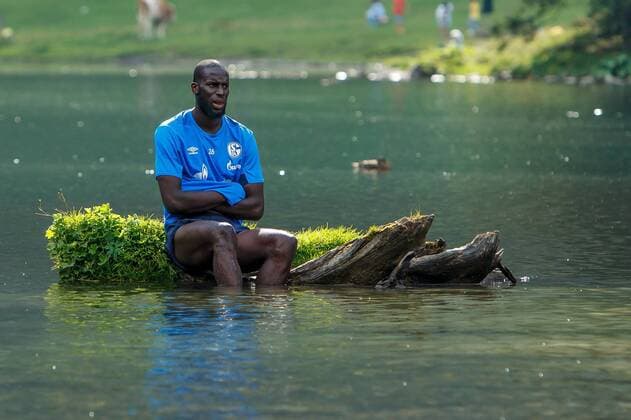 Mittersill Oesterreich 03 08 2018 Training camp FC Schalke 04 Salif Sane S04 is located in the Hintersee DeFodi507