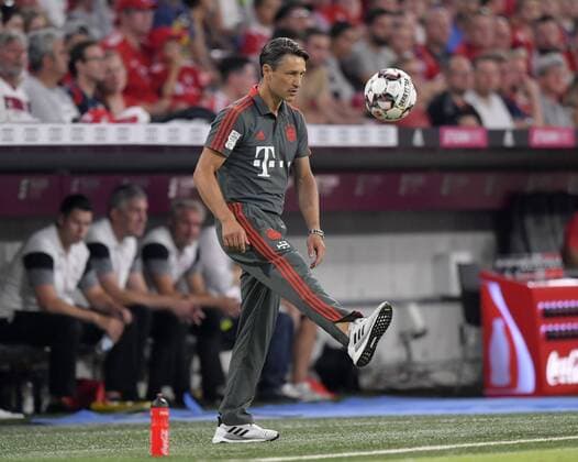 05 08 2018 Football 1 Bundesliga 2018 2019 Test match FC Bayern Munich Manchester United Allianz Arena Munich Coach Niko Kovac FC Bayern Munich juggles the ball