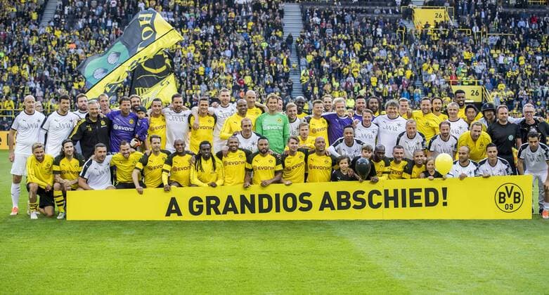 07 09 2018 Football GER Season 2018 2019 1 Bundesliga Farewell match by Roman Weidenfeller The players line up for the photo Copyright: xKirchner DavidxInderliedx