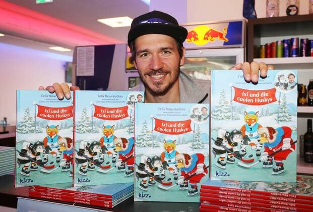 Felix Neureuther presents his childrens book Ixi and the cool huskies Felix Neureuther presents his 2 childrens book Ixi and the cool huskies in the Olympic Ice Stadium in Munich Munich Bavaria Germany Olympic Ice Stadium