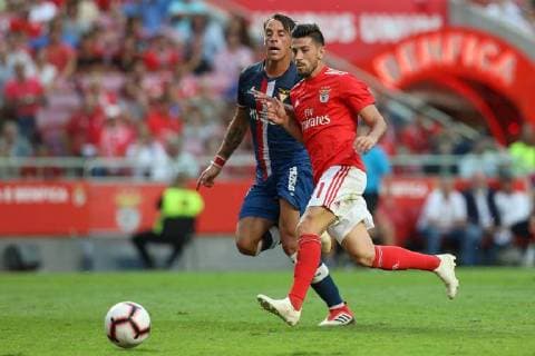 September 23, 2018 - Lisbon, Lisbon, Portugal - Vitor Gomes of Desp. Aves (L) with Pizzi of SL Benfica (R) seen in action during League NOS 2018 19 football match between SL Benfica vs Desp. Aves. SL Benfica vs Desp. Aves in Lisbon, Portugal - 23 Sept 2018 - ZUMAs197 85655859st Copyright: xDavidxMartinsx