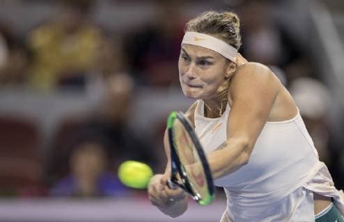 (181002) -- BEIJING , Oct. 2, 2018 -- Aryna Sabalenka of Belarus hits a return during the women s singles second round match against Garbine Muguruza of Spain at China Open tennis tournament in Beijing, China, Oct. 2, 2018. Aryna Sabalenka won 2-0. ) (SP)CHINA-BEIJING-TENNIS-CHINA OPEN-WOMEN S SINGLES (CN) FeixMaohua