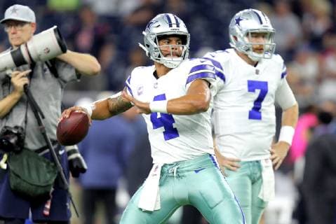 October 7, 2018 - Houston, Texas, U.S - Dallas Cowboys quarterback Dak Prescott (4) reaches back to pass during pregame warmups prior to the NFL American Football Herren USA regular season game between the Houston Texans and the Dallas Cowboys at NRG Stadium in Houston, TX on October 7, 2018 NFL 2018 - Dallas Cowboys vs Houston Texans OCT 07 - ZUMAw137 20181007_zap_w137_024 Copyright: xErikxWilliamsx