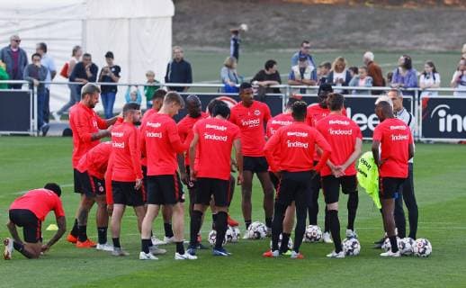 Coach Adi Hütter Eintracht Frankfurt at the team meeting 10 10 2018 Eintracht Frankfurt Training Commerzbank Arena DISCLAIMER DFL regulations prohibit any use of photographs as image sequences or quasi video