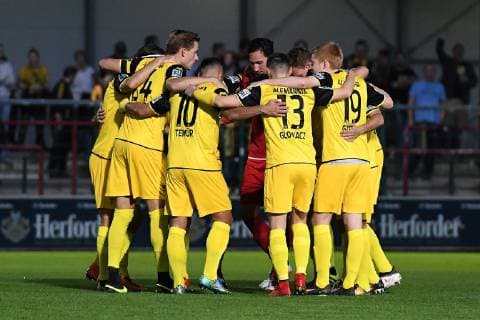 Soccer Regional League Season 13 Matchday SC Verl Alemannia Aachen on 12 10 2018 in the Sports Club Arena in Verl Player group Team Alemannia Aachen swears by the game xRx