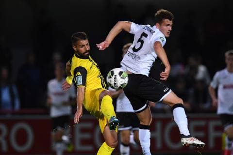 Soccer Regional League Season 13 Matchday SC Verl Alemannia Aachen on 12 10 2018 at Sportclub Arena in Verl Mahmut Temür Aachen left Patrick Salata Aachen right xRx