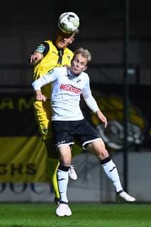 Soccer Regional League Season 13 Matchday SC Verl Alemannia Aachen on 12 10 2018 at Sportclub Arena in Verl Janik Steringer Verl front Kai Bösing Aachen behind xRx