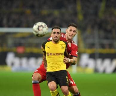 10 11 2018 Football GER Season 2018 2019 1 Bundesliga 11 Matchday Borussia Dortmund FC Bayern Muenchen Paco Alcacer Borussia Dortmund li vs. Niklas Suele Niklas Süle Bayern Muenchen DFL REGULATIONS PROHIBIT ANY USE OF PHOTOGRAPHS AS IMAGE SEQUENCES AND OR QUASI VIDEO Team2