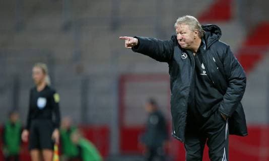 13 11 2018 Football Women International match Germany Spain at Steigerwaldstadion Erfurt national coach Horst Hrubesch Germany DFL and DFB regulations prohibit any use of photographs as image sequences and or quasi video
