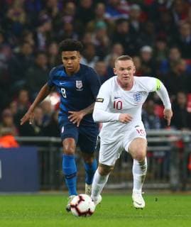 November 15, 2018 - London, United Kingdom - L-R Weston McKennie of USA and England s Wayne Rooney.during the friendly soccer match between England and USA at the Wembley Stadium in London, England, on 15 November 2018. England v United States - International Friendly Länderspiel  - ZUMAn230 20181115_zaa_n230_1374 Copyright: xActionxFotoxSportx