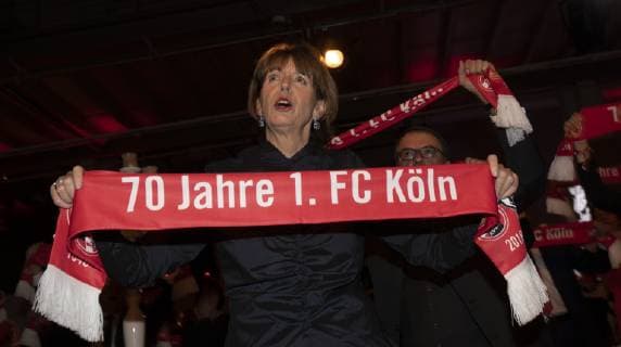 1 FC Cologne Gala 70 Years MMC Studios Cologne Germany Date 17 11 2018 Lord Mayor Henriette Reker DFL regulations prohibit any use of photographs as image sequences and or quasi video