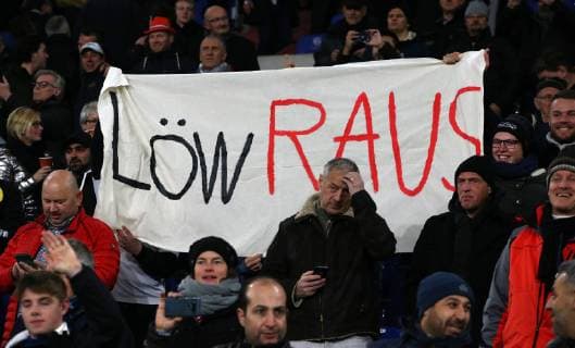 Löw raus poster transparent coach Joachim Löw sports football football UEFA Nations League international match national team DFB men season 2018 2019 19 11 2018 Germany GER vs Netherlands NED DFL regulations prohibit any use of photographs as image sequences and or quasi video