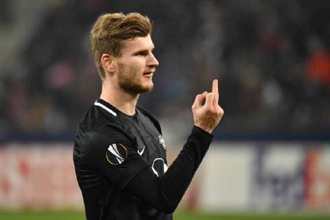Timo WERNER L shows the middle finger Stinkefinger gestures action single picture cut single motif half figure football Europa League group phase group B 5 matchday FC Salzburg SL RB Leipzig L 1 0 at 29 11 2018 stadium Salzburg
