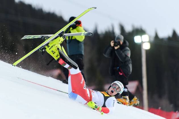 190217 Daniel Yule of Switzerland falls when competing in men«s slalom during the FIS Alpine World Ski Championships on February 17 2019 in u0081re,  Copyright: DANIELxSTILLER BB190217DS006
