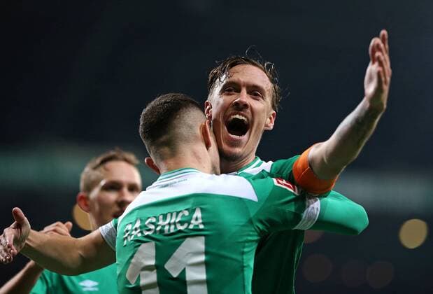 08 03 2019 Football 1 Bundesliga 2018 2019 25 Matchday Werder Bremen FC Schalke 04 at Weserstadion Bremen Jubel L R Milot Rashica Werder Bremen and Max Kruse Werder Bremen to the goal of 1 1 DFL and DFB regulations prohibit any use of photographs as image sequences and or quasi video