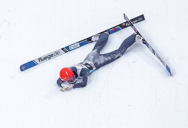 09 03 2019 Holmenkollen Oslo NOR FIS World Cup Ski Jumping Raw Air Oslo Team Bewerb Herren im Bild Crash of Stephan Leyhe GER Crash of Stephan Leyhe of Germany during the men s Team Competition of the Raw Air Series of FIS Ski Jumping World Cup at the Holmenkollen in Oslo Norway on 2019 03 09 09 Oslo  EP_fei