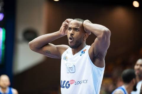 easycredit Basketball Bundesliga 23 matchday on 9 3 2018 between the polar bears Bremerhaven and Science City Jena Darious Moten Bremerhaven stunned Portrait Stadthalle Bremerhaven