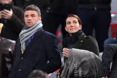 FOOTBALL CHAMPIONS LEAGUE SAISON 2018 2019 ACHTELFINAL RUECKSPIEL FC Bayern Muenchen FC Liverpool 13 03 2019 Thomas Mueller li with his wife Lisa