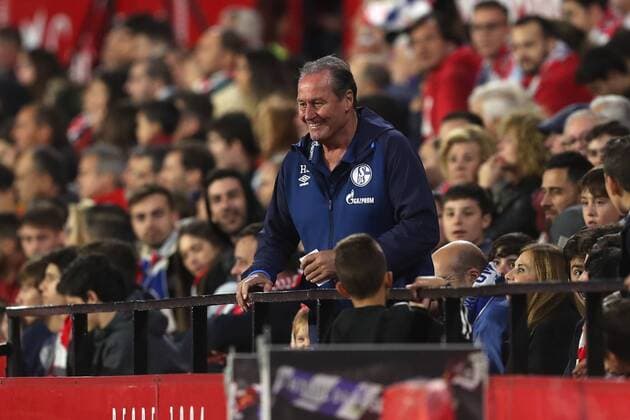21 03 2019 Football Season 2018 2019 Bundesliga Trofreo Antonio Puerta Test match FC Sevilla FC Schalke 04 Sevilla Spain head coach Huub Stevens FC Schalke 04 must go to the stands Sevilla Estadio Ramon Sanchez Pizjuan Spain