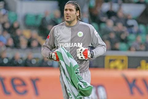 From 1 BL season 2007 08 VfL Wolfsburg Eintracht Frankfurt 2 2 on 01 12 2007 In photo WOB TW Simon Jentzsch 1