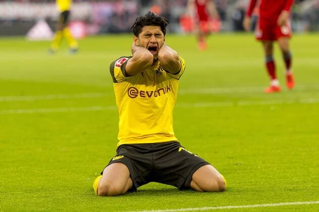 GER 1 FBL FC Bayern Muenchen vs Borussia Dortmund 06 04 2019 Allianz Arena Muenchen GER 1 FBL FC Bayern Muenchen vs Borussia Dortmund DFL regulations prohibit any use of photographs as image sequences and or quasi video in picture Mahmoud Dahoud BVB 19 after missed chance nordphotox xStraubmeier nph00004