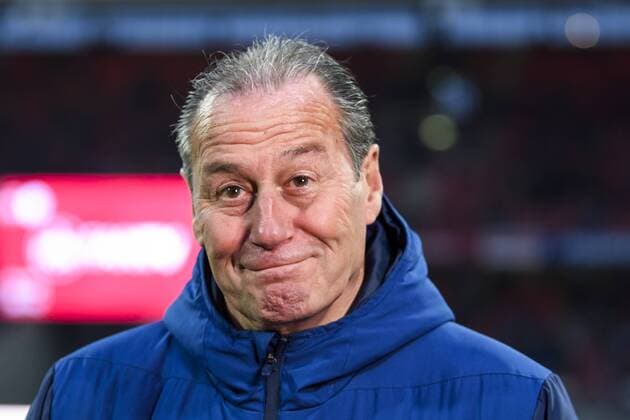 12 04 2019 xkvx Football 1 Bundesliga 1 FC Nuremberg FC Schalke 04 emspor v l Coach Huub Stevens S04 Schalke 04 DFL DFB REGULATIONS PROHIBIT ANY USE OF PHOTOGRAPHS as IMAGE SEQUENCES and or QUASI VIDEO Nuremberg