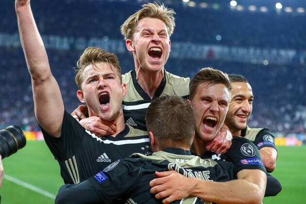 Champions League 2018 2019 Juventus v AFC Ajax 16 04 2019 Voetbal Juventus v Ajax Turijn Champions League 2018 2019 Matthijs de Ligt of Ajax Frenkie de Jong of Ajax Joel Veltman of Ajax