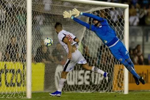 Vasco x Santos RIO DE JANEIRO, RJ - 24.04.2019: VASCO X SANTOS - Felipe Graça and goalkeeper Everson during Vasco vs. Santos for the 4th phase of the Brazil Cup in the return game held at the Estádio de São Januário, Rio de Janeiro, RJ, on Wednesday night (24) (Photo: Celso Pupo Fotoarena) x1720740x  CelsoxPupo