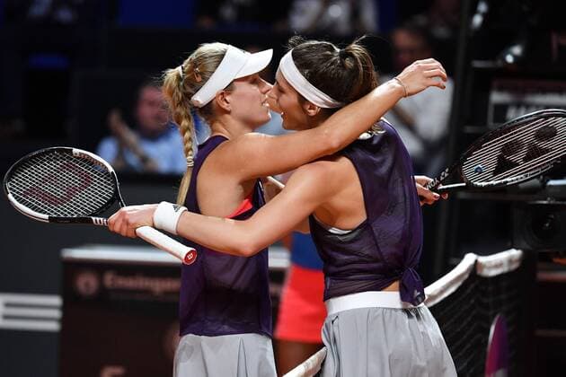 v li Angelique KERBER GER embraces the defeated Andrea PETKOVIC GER after her match ball Trost Aktion Tennis Porsche Tennis Grand Prix 2019 at the 25 04 2019 Porsche Arena in Stuttgart