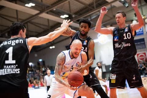 easycredit Basketball Bundesliga 33 matchday on 10 5 2019 between Science City Jena and HAKRO Merlins Crailsheim Mitte Martynas Mazeika Jena on ball against three opponents from Crailsheim v li Ben Madgen Hollis Thompson and Konrad Wysocki Sparkassen Arena Jena