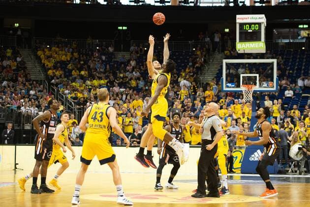 kick-off throw-off, Alba vs. Ratiopharm Ulm, 18 05 19, GER,BBL, Alba Berlin vs. ratiopharm Ulm, Mercedes Benz Arena, 18 05 19 Berlin Copyright: xEIBNER UwexKochx EP_UKH