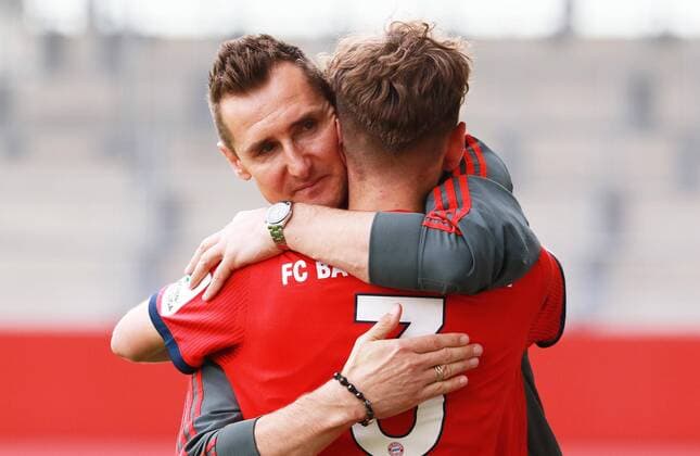 FC Bayern BJ is Champion of the BJ Bundesliga South Southwest Here Cheer Coach Miro Klose and his player Leon Fust Football FC Bayern Campus B Juniors Bundesliga 25 05 2019 FC Bayern BJ FC Ingolstadt 04 BJ