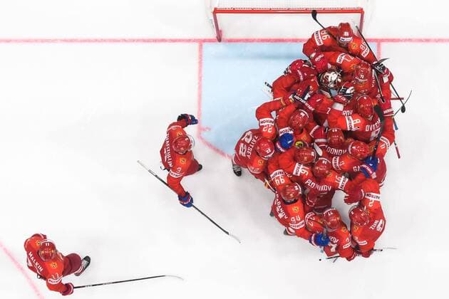 190526 Players of Russia celebrate after the 2019 IIHF Ice Hockey World Championship bronze medal game between Russia and Czech Republic on May 26, 2019 in Bratislava Photo Joel Marklund BILDBYRAN kod JM 87961,  Copyright: JOELxMARKLUND BB190526JM035