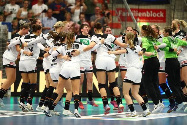 The German players celebrate the qualification for the World Cup Germany vs. Croatia, Handball, World Cup qualification, 05 06 2019 Germany vs. Croatia, Handball, World Cup qualification, 05 06 2019 Hamm Copyright: xEIBNER RenexWeissx EP_RWS