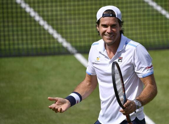 after the injury-related loss of the second semi-final due to Milos Raonic CANs abandonment due to injury Tommy Haas GER plays a double with Fabrice Santoro FRA Nick Kyrgios AUs Denis Shapovalov CAN Gestik, Geste 15 06 2019 Tennis Mercedes Cup Stuttgart 2019 Weißenhof ATP 250 08 16 06 2019 Mercedes Cup Stuttgart 2019 Weißenhof ATP 250