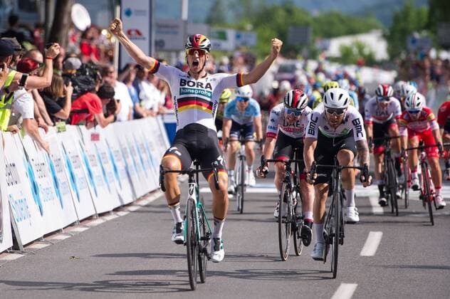 Pascal Ackermann GER BORA hansgrohe wins the 1 stage of the 26 Slovenia Tour in Rogaska Slatina Finish Finish Finish Sprint Finish Final Sprint Jubilation Joy Luck Emotionen Emotions Mimic Mimic Gestic Gestic Action Racing scene Landscape Landscape horizontal Event Event 26 Tour of Sloveia 1 Stage Stage 1 Ljubljana to Rogaska Slatina 167 7 km Place Location Rogaska Slatina Region Styria Country Slovenia Slovenia Date Date 19 06 2019 Cycling Cycling 26 Tour of Slovenia 1 Stage 19 06 2019