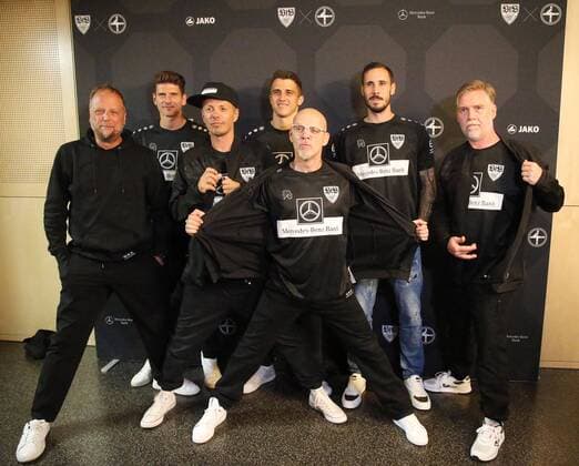 VFB Stuttgart Fanta 4 Jersey 07 08 2019 Germany Stuttgart Stadtpalais Introduction of the new VFB Stuttgart Fanta 4 Jersey v left VFB player behind Mario Gomez, Marc Oliver Kempf, Jens Grahl and the music group Fanta 4 from Stuttgart Photo Herbert Rudel